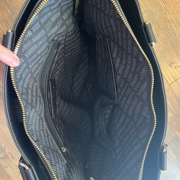 Steve Madden Black Tote Bag - Picture 7 of 8